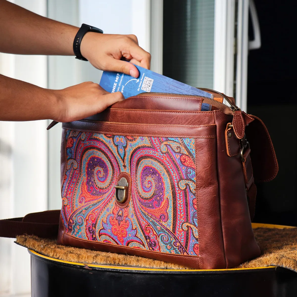 Londo Zion Sac ordinateur messager - Cuir pleine fleur pour les professionnels de la tech élégants