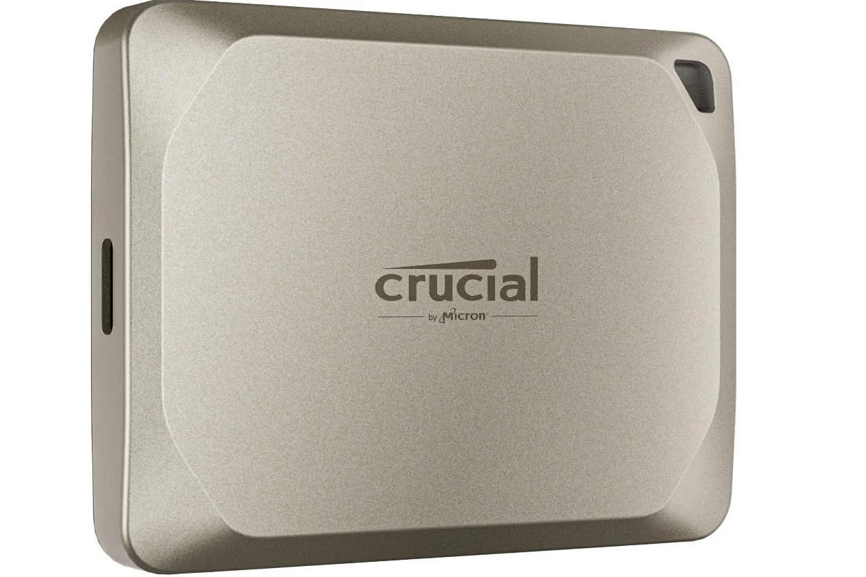 Crucial X9 Pro pour Mac 1To Disque SSD Externe Portable, Jusqu’à 1050Mo/s en Lecture et en écriture, prêt pour Mac, Résistance à l’Eau et à la poussière IP55, USB-C 3.2 - CT1000X9PROMACSSD9B02
