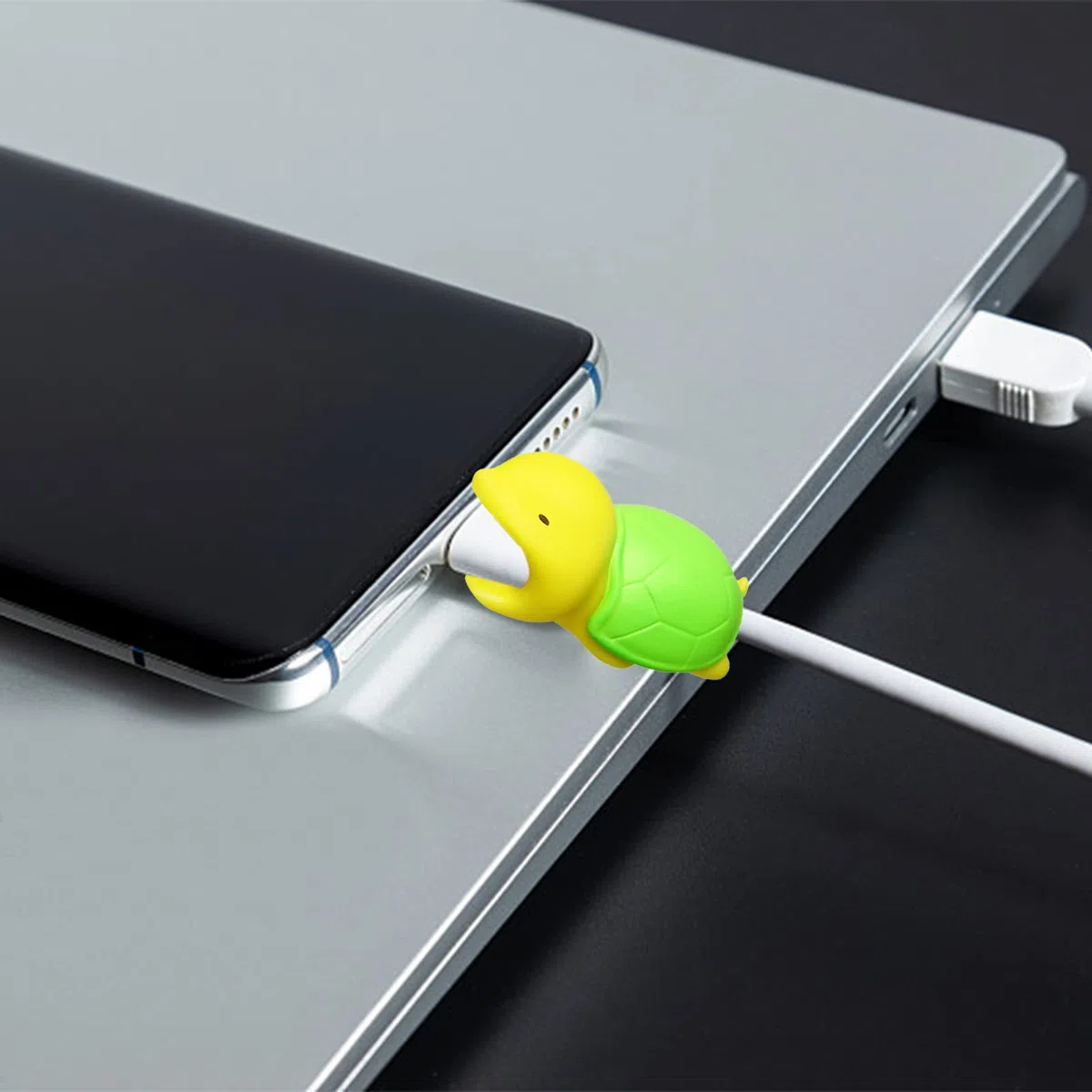 Generic Lot de 25 protections de câble de chargeur de téléphone, animaux mignons, requin, cochon, chien, etc. - Chargeur USB pour câble - Accessoire de téléphone
