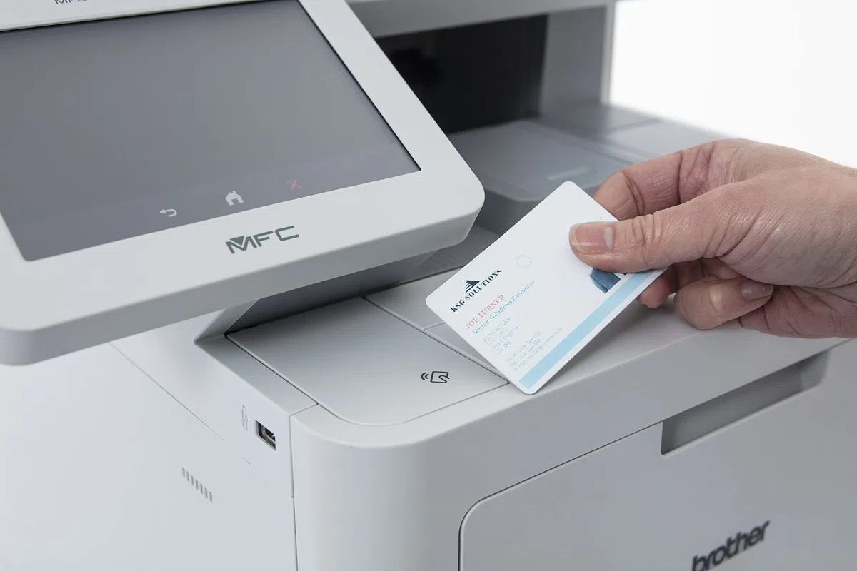 Brother MFC-L9630CDN | Imprimante Multifonction 4 en 1 | Laser Couleur | Imprime jusqu'à 40 ppm | WiFi